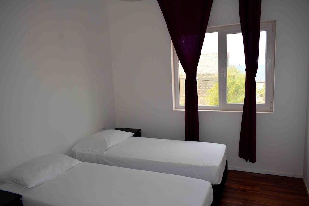 Hotel Miranda & Miranda view 3