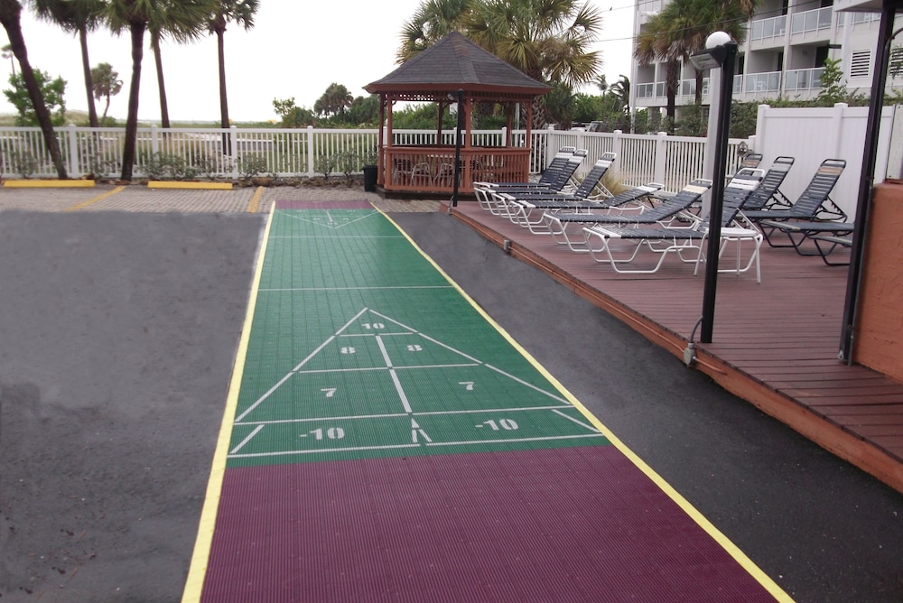 Voyager Beach Club