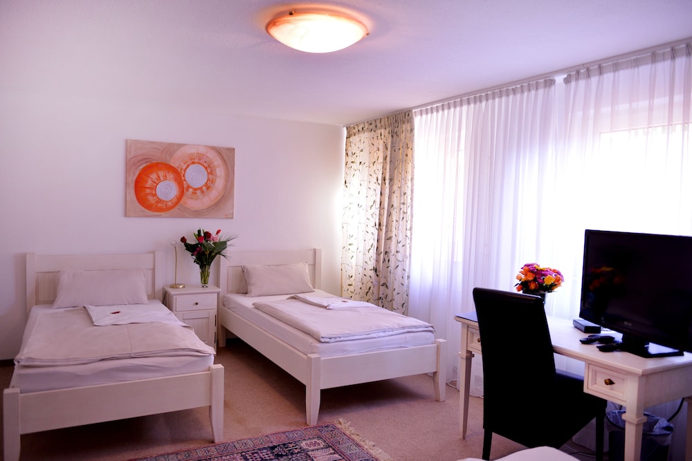 Alpha Hotel Garni - Property Image 27