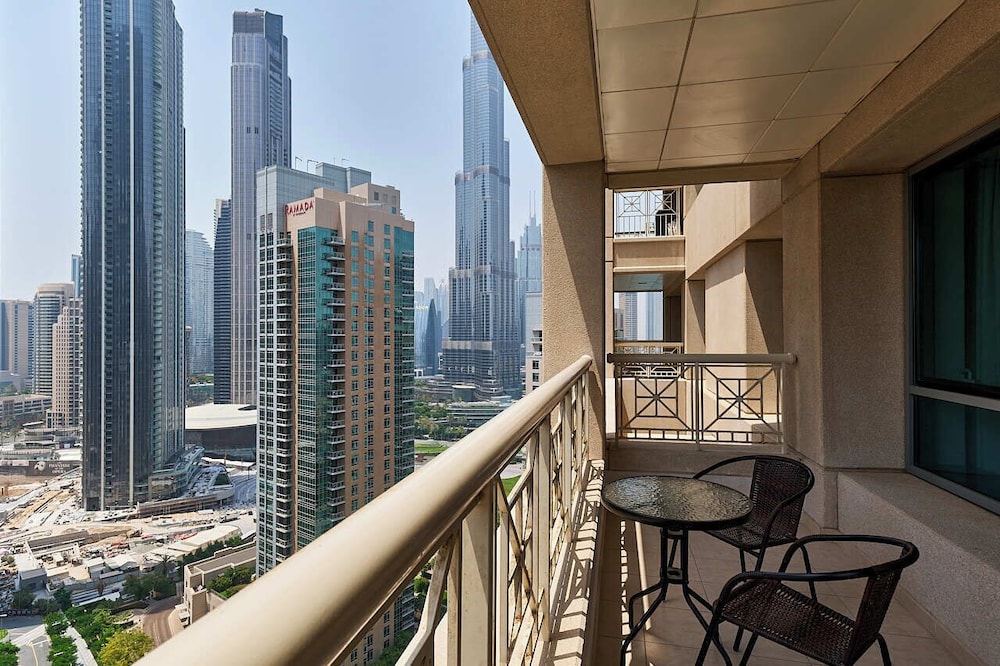 Bellavista-Gracefu-1BR- 29BLVD Burj View