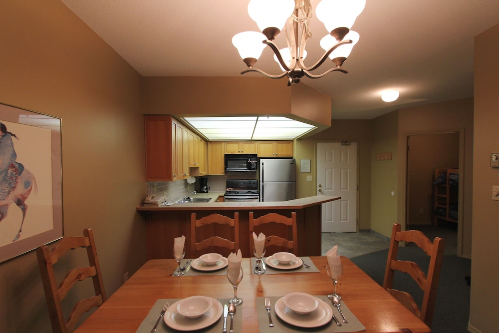 Powderhorn Condos by Whistler Retreats - Image 4