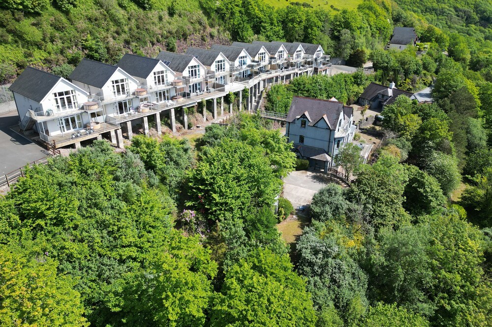 Sunbeam - 2 Bedroom Apartment - Pendine