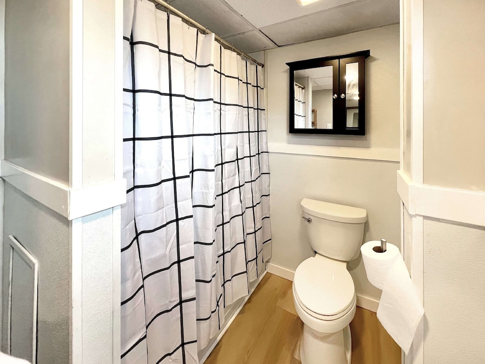 Ocean Air Suites - Property Image 12