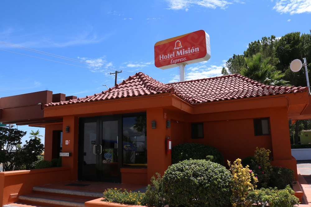 Saltillo Vacations - Hotel Mision Express Saltillo - Property Image 8