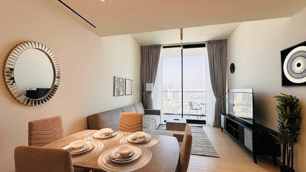 OYO HOME 1455 Premium 1 Bed Apartment