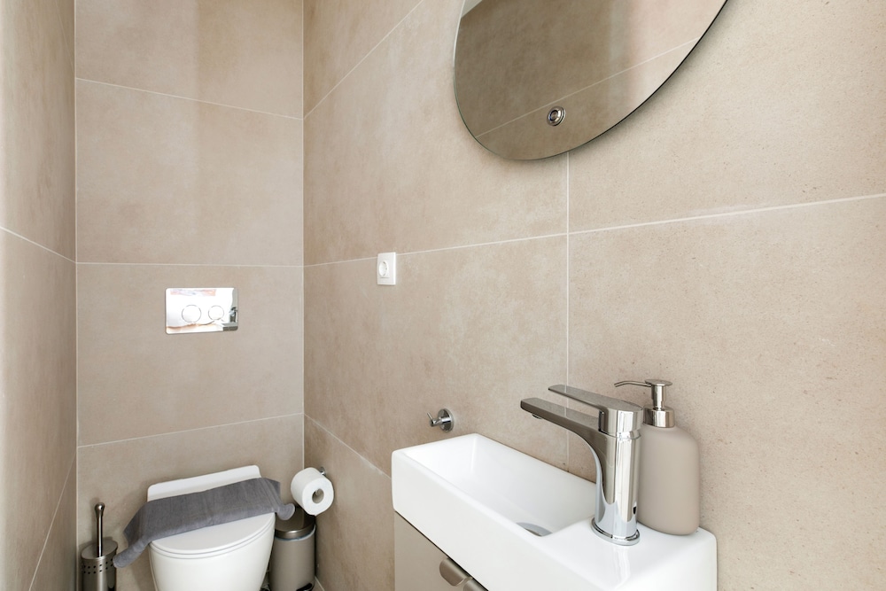 Anatoli - Athenian 2-BR Apartment in Athens