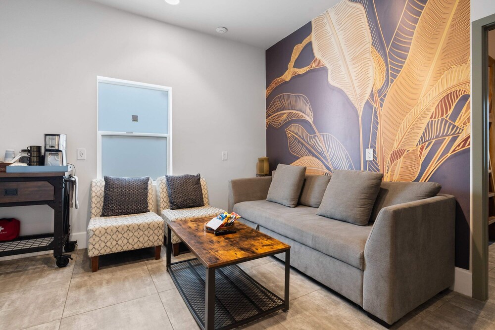 6BR Sanctuary