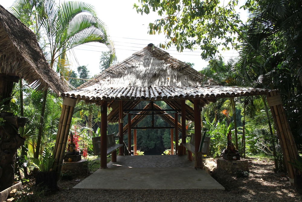 Mek Kiri River Kwai Resort