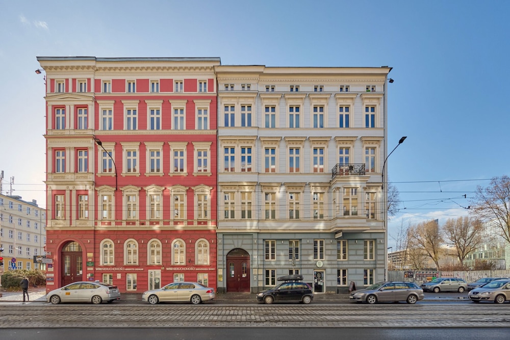 Stylish Apartment in Wrocław by Renters view 3