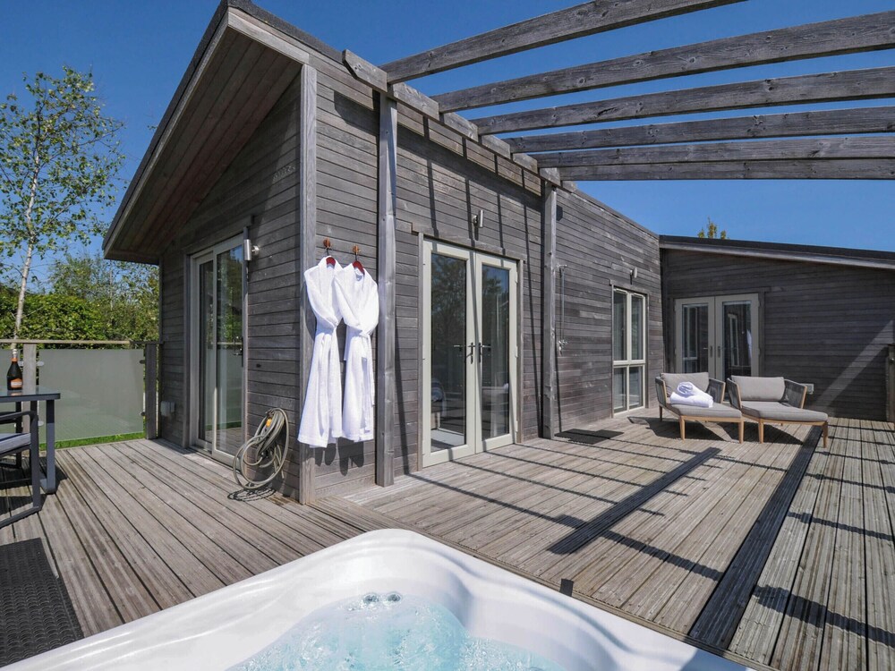 11 Meadow Retreat