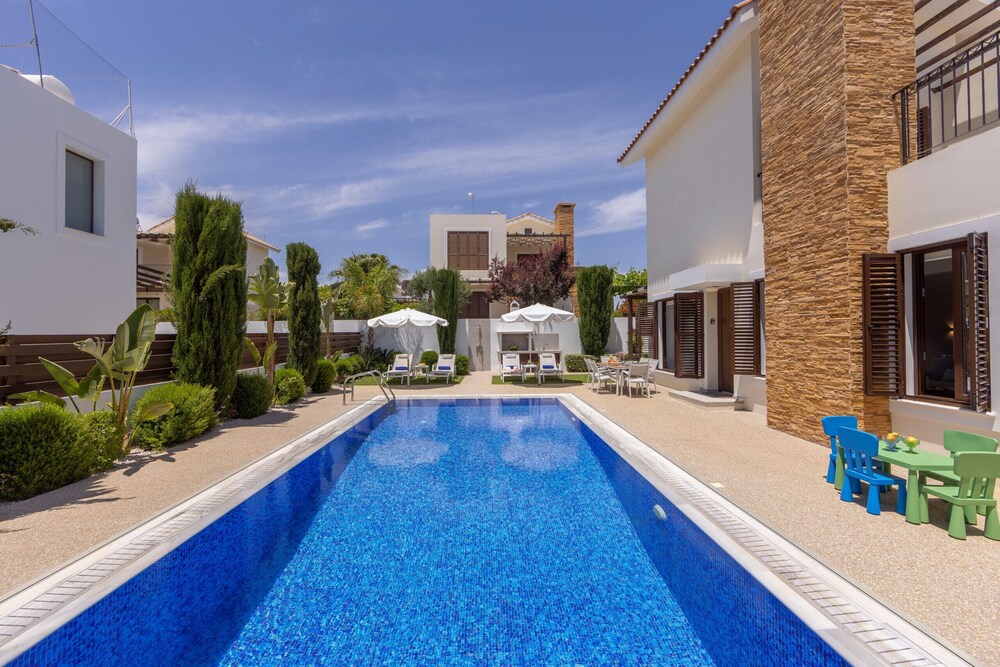 Ayia Napa Luxury Seaside Villa Ionion H15