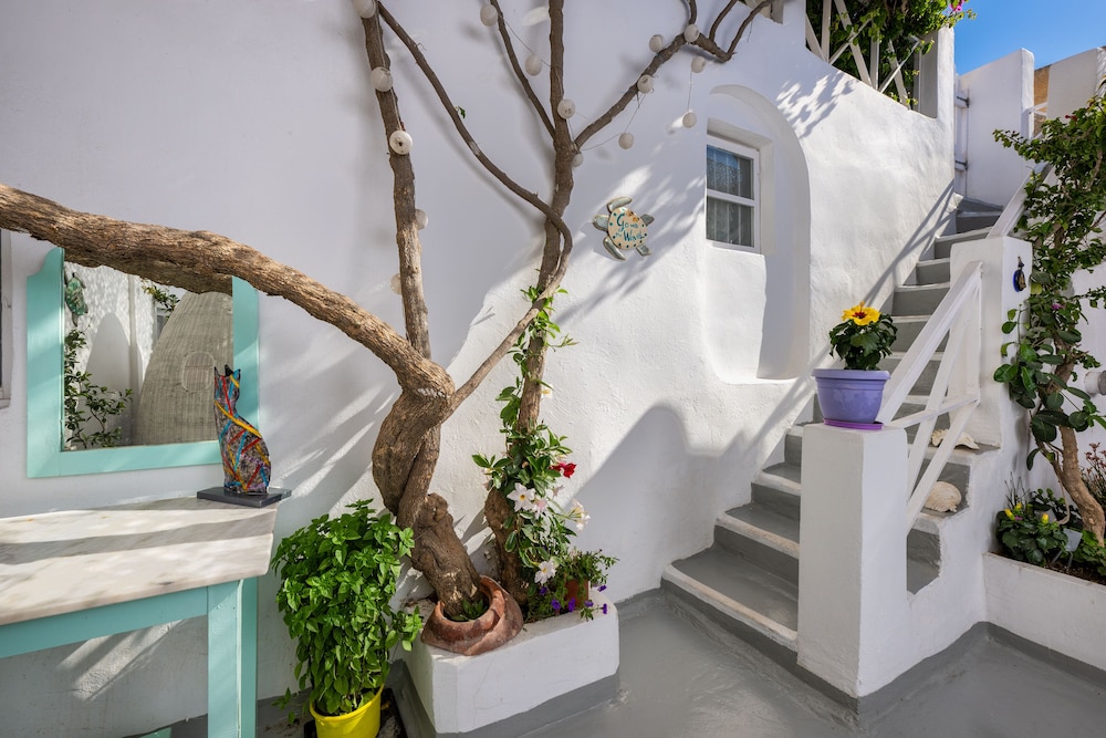 Santorini Paradise
