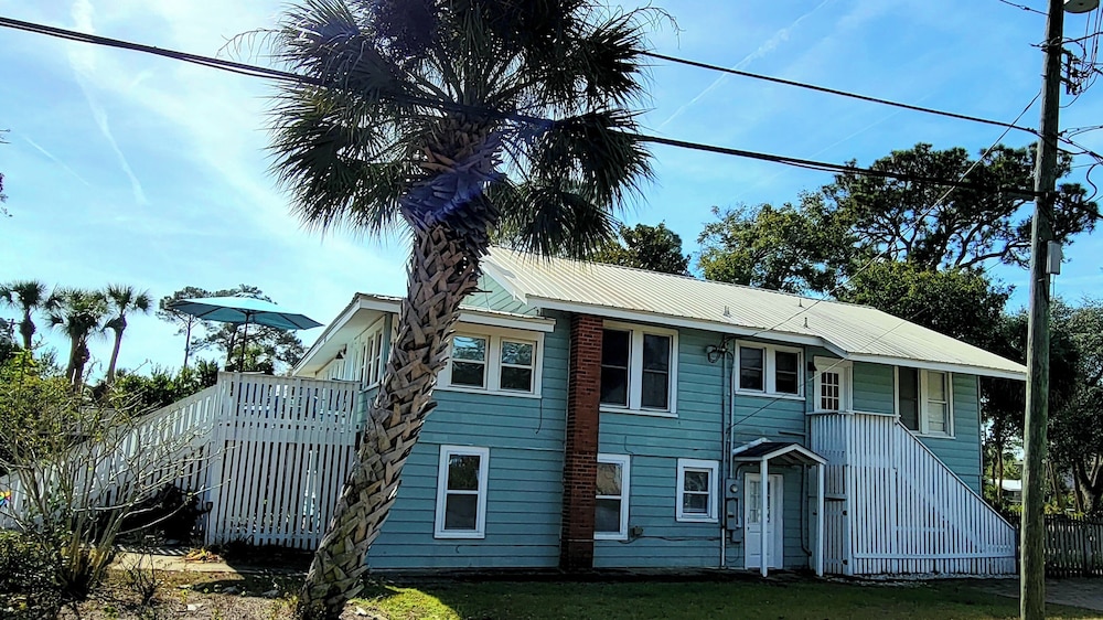 Country's Retreat Tybee Vacation Rentals
