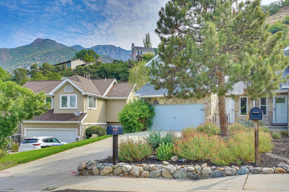 Mtn Views & Canyon Access: Cottonwood Heights Home