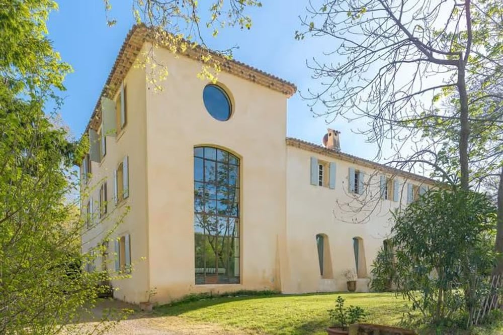 New Bastide Couronne d Aix Luxury in Aix-en-provence A Sophisticated Retreat for Families and Friends