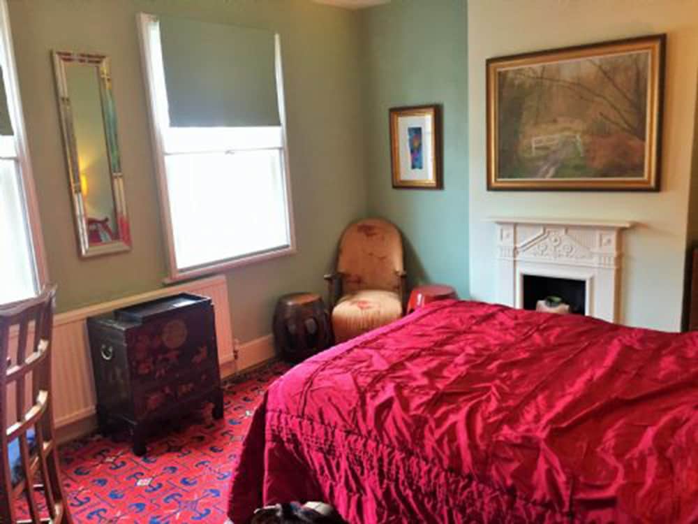 Artist Cottage B&B view 4