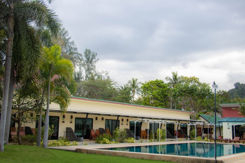 Golden Bay Cottage