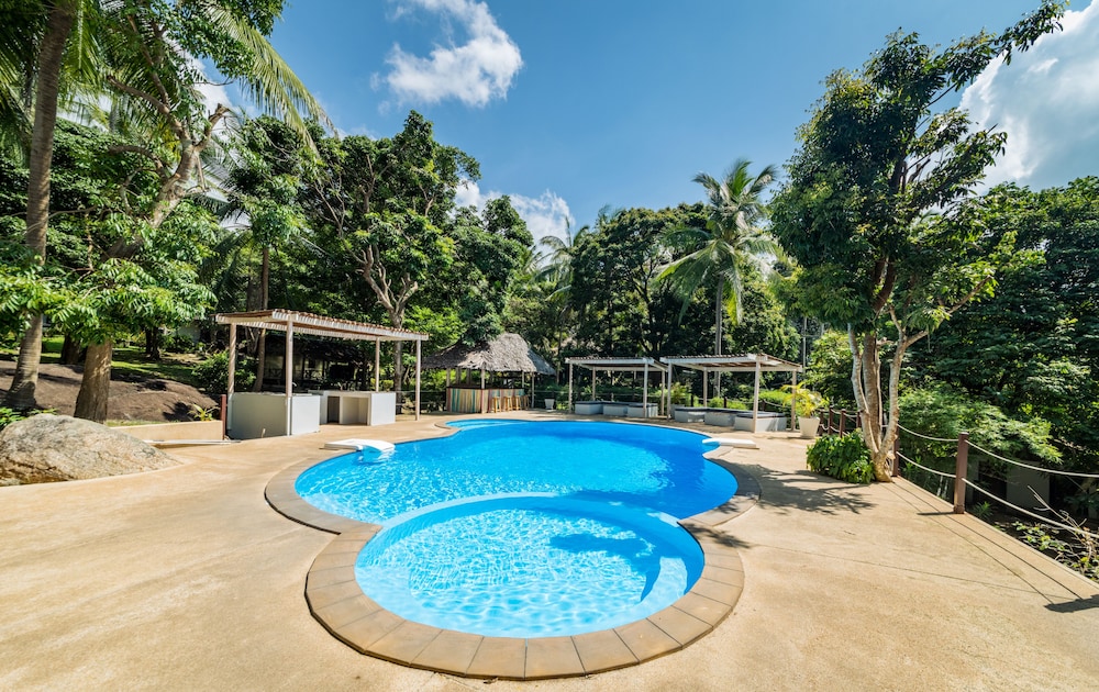 Shiralea Island Resort