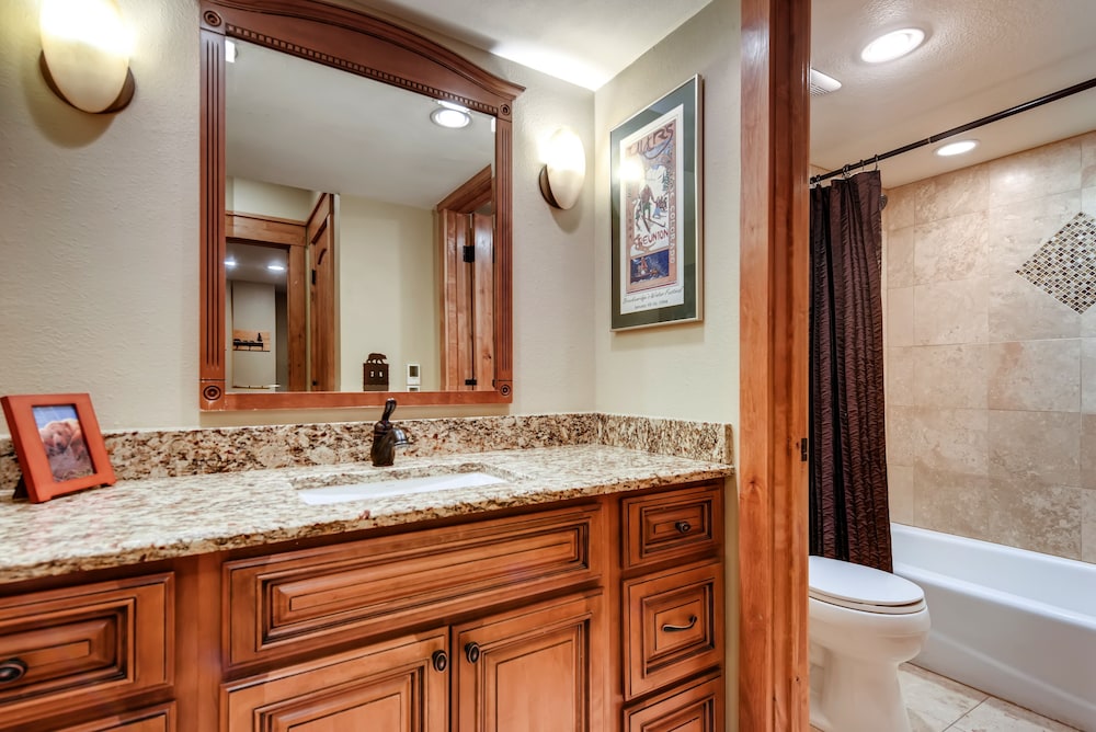 Park Place Condos by CRMR view 4