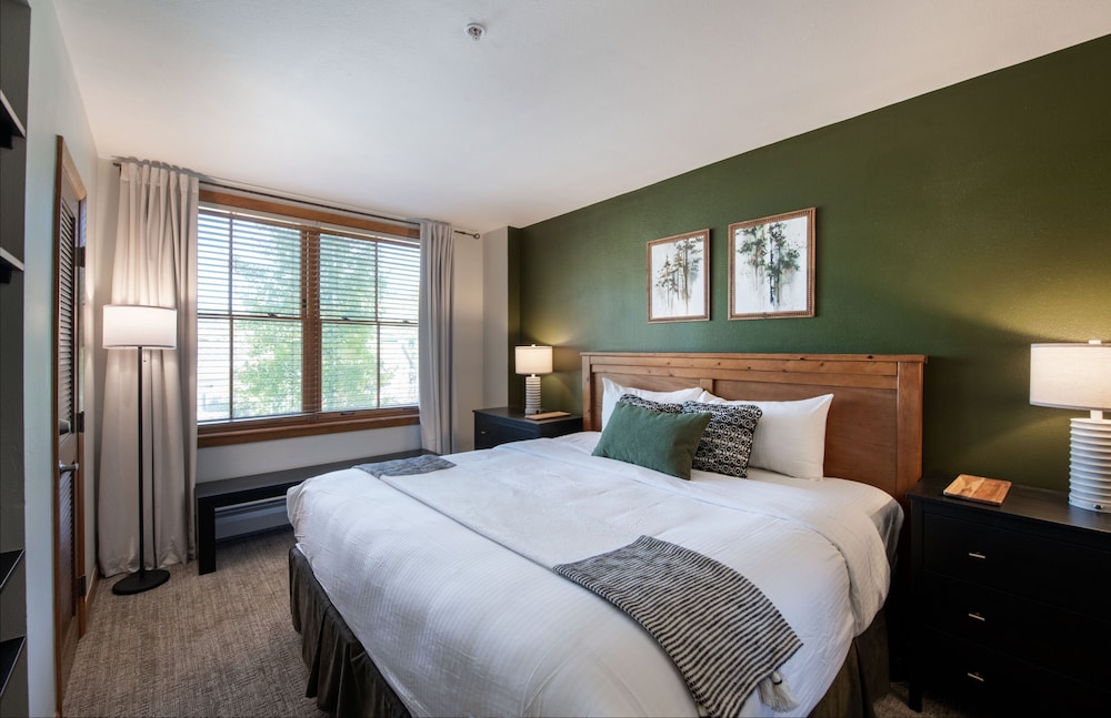 Winter Park CO Condos - Zephyr Mountain Lodge