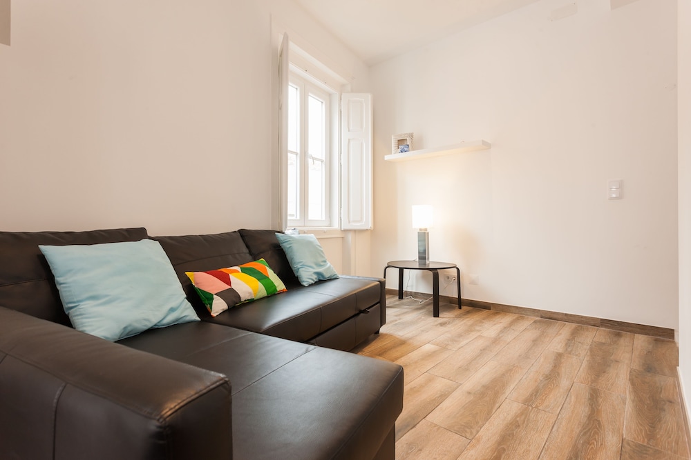 Romantic Rooftop 1BR in Alfama - Gonzalo's Guest
