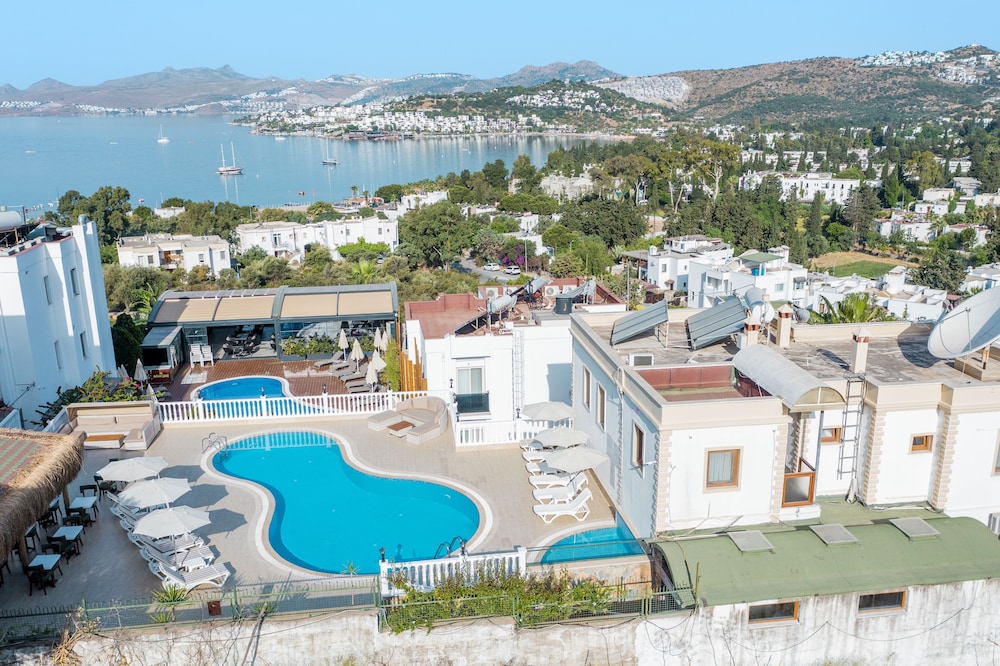 Queen Boutique Hotel - Image 6