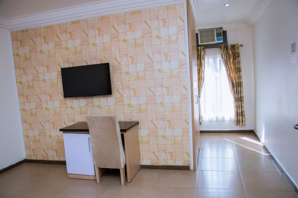 Zoey International Hotels Ltd