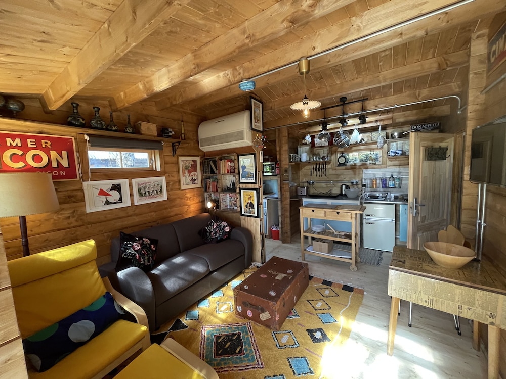 Retro Lodge nr Dartoor With hot tub & opt Sauna view 3