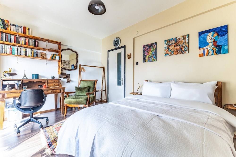 Exquisite Flat Near Moda Coast in Kadikoy