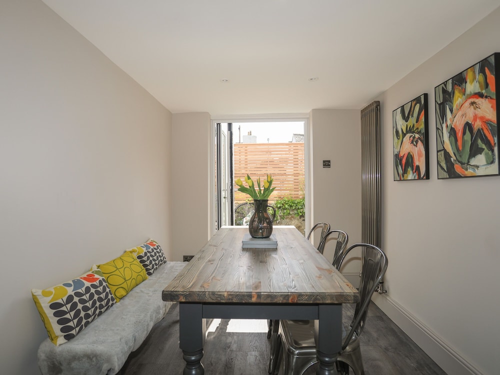 15 Rosemary Lane