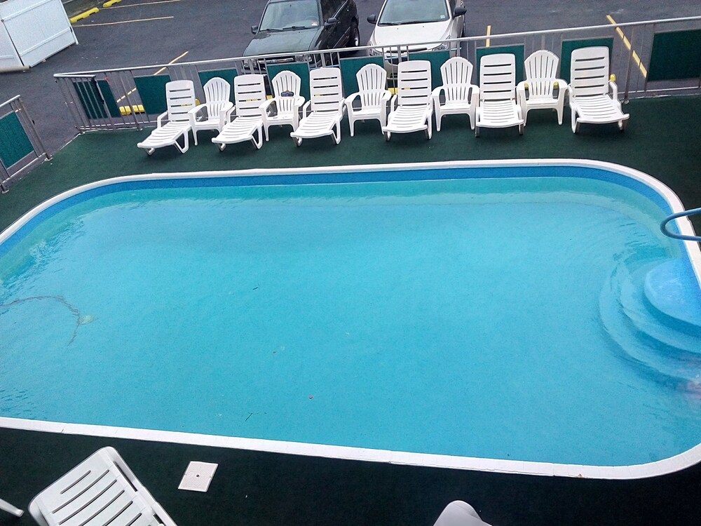Four Winds Motel