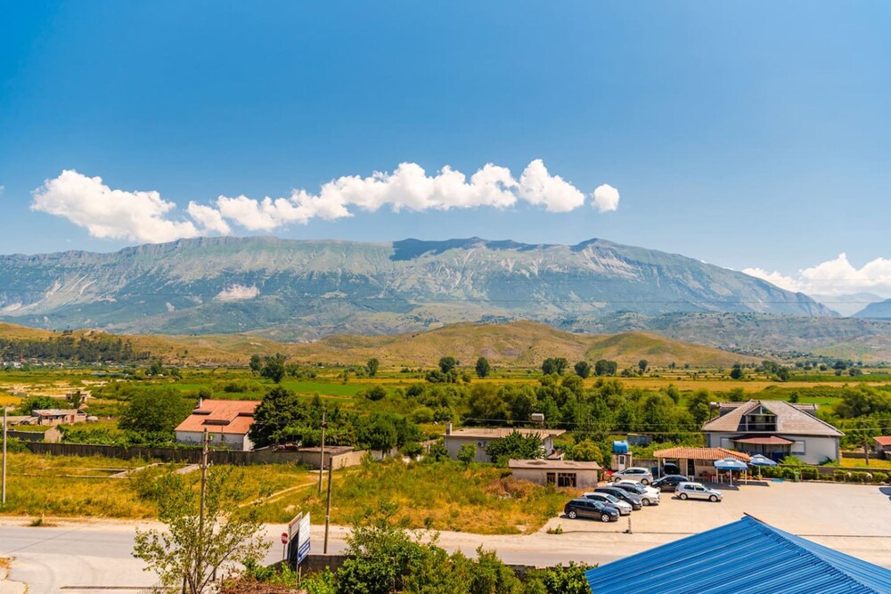 Hometown Apartment 2 photo 2