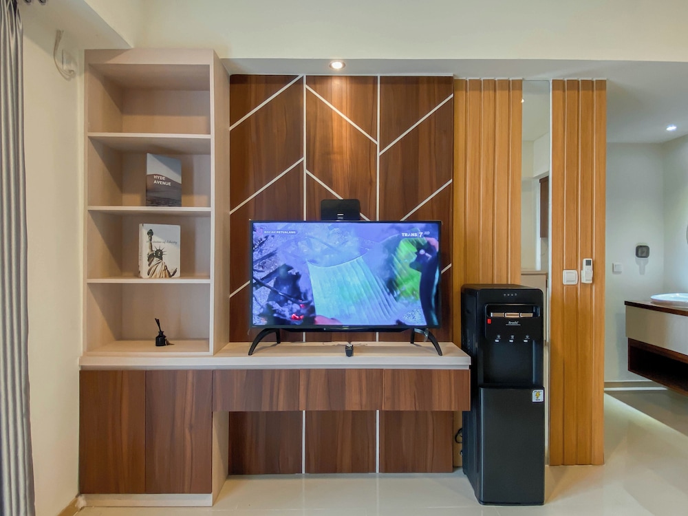 Comfortable And Minimalist 2Br At Meikarta Apartment