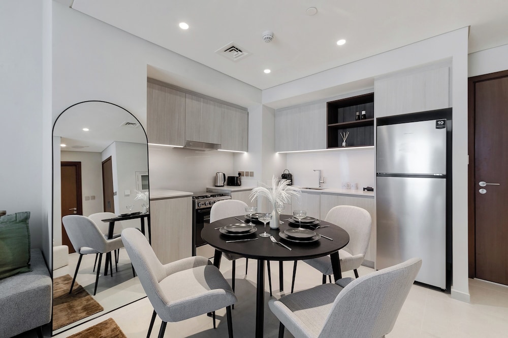 Luxury 1BR at Vida Residences