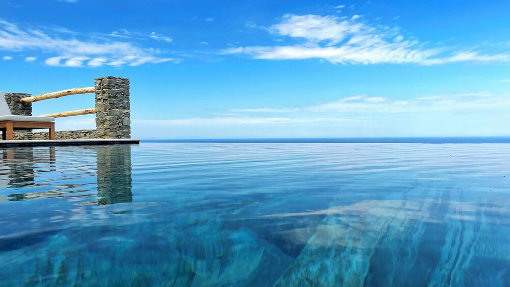 Mythic Villa