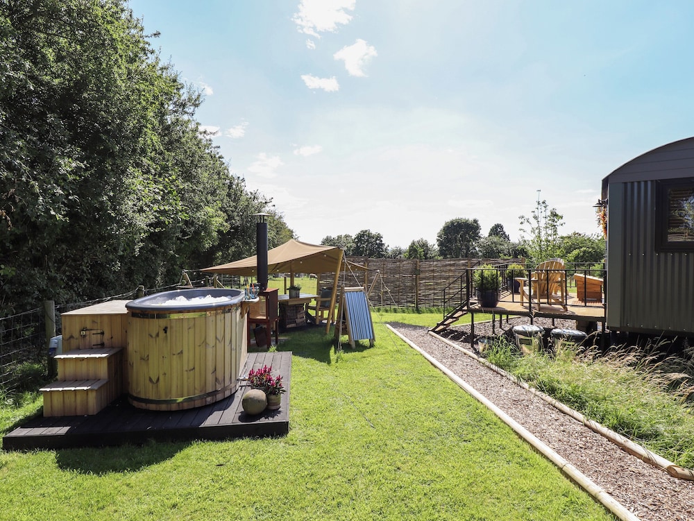 Limetree Luxury Glamping Southdown