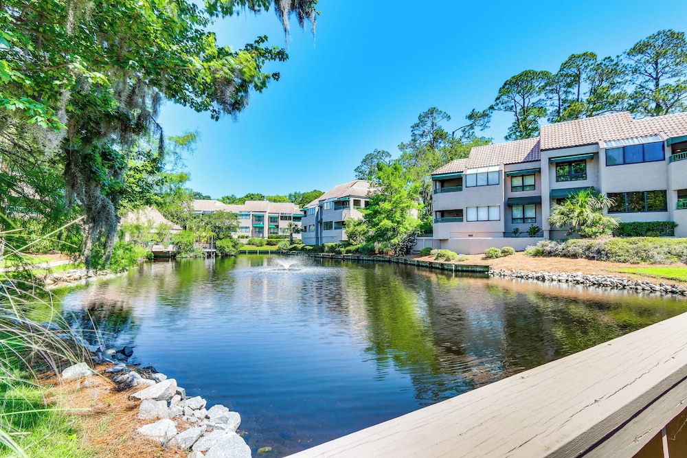 Hotel 2 Mi to Beach: Dog-friendly Hilton Head Condo! - Image 1