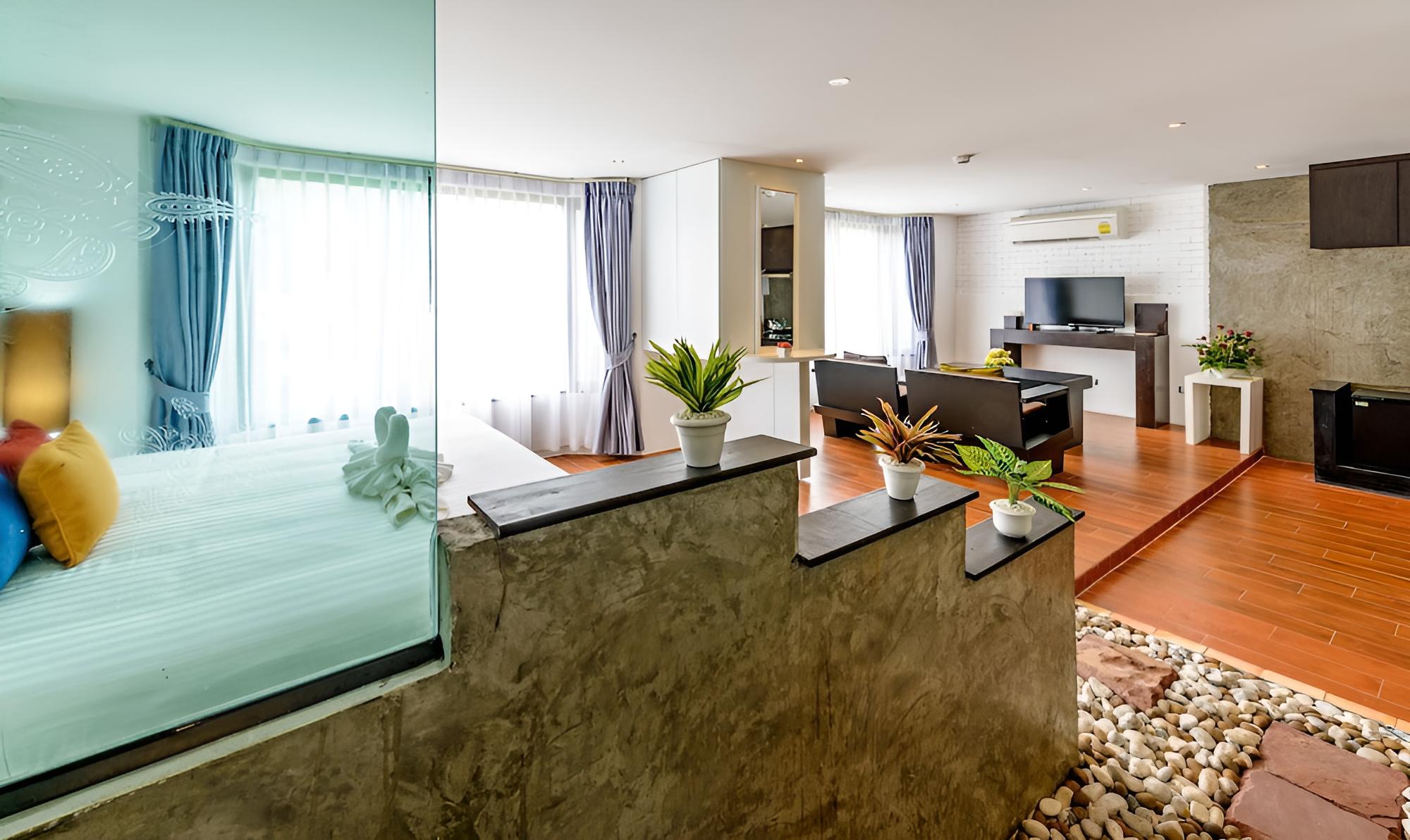 Raha Grand Hotel Patong