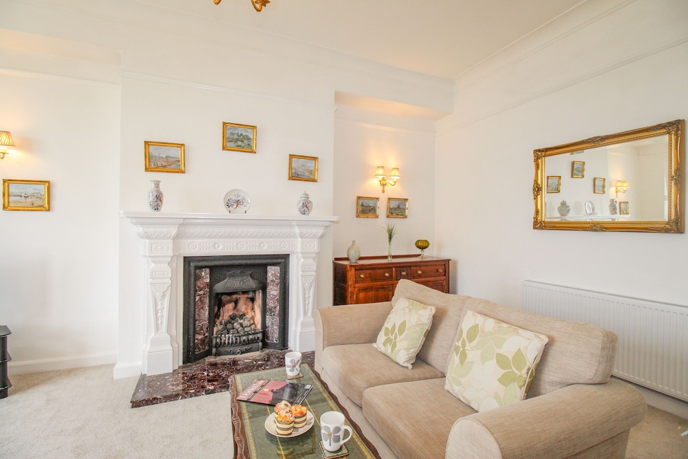 Weymouth Bay Apartment A