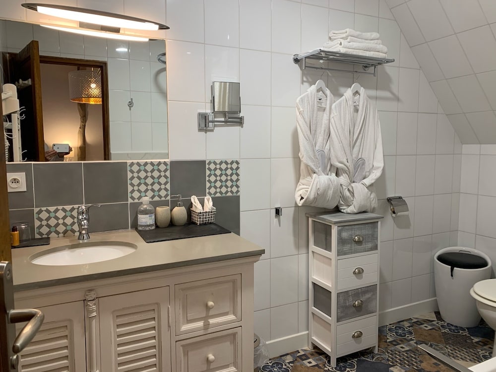 Le Noyer Residence - Property Image 29