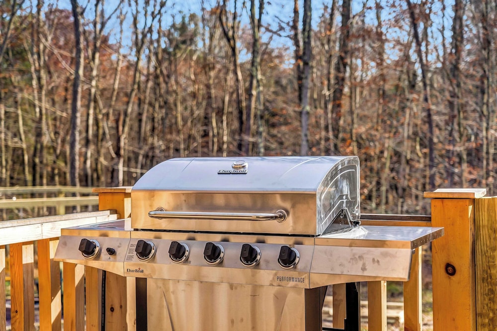 Grand Timber by Avantstay Indoor Pool, Sports Court, Game Room, & More!