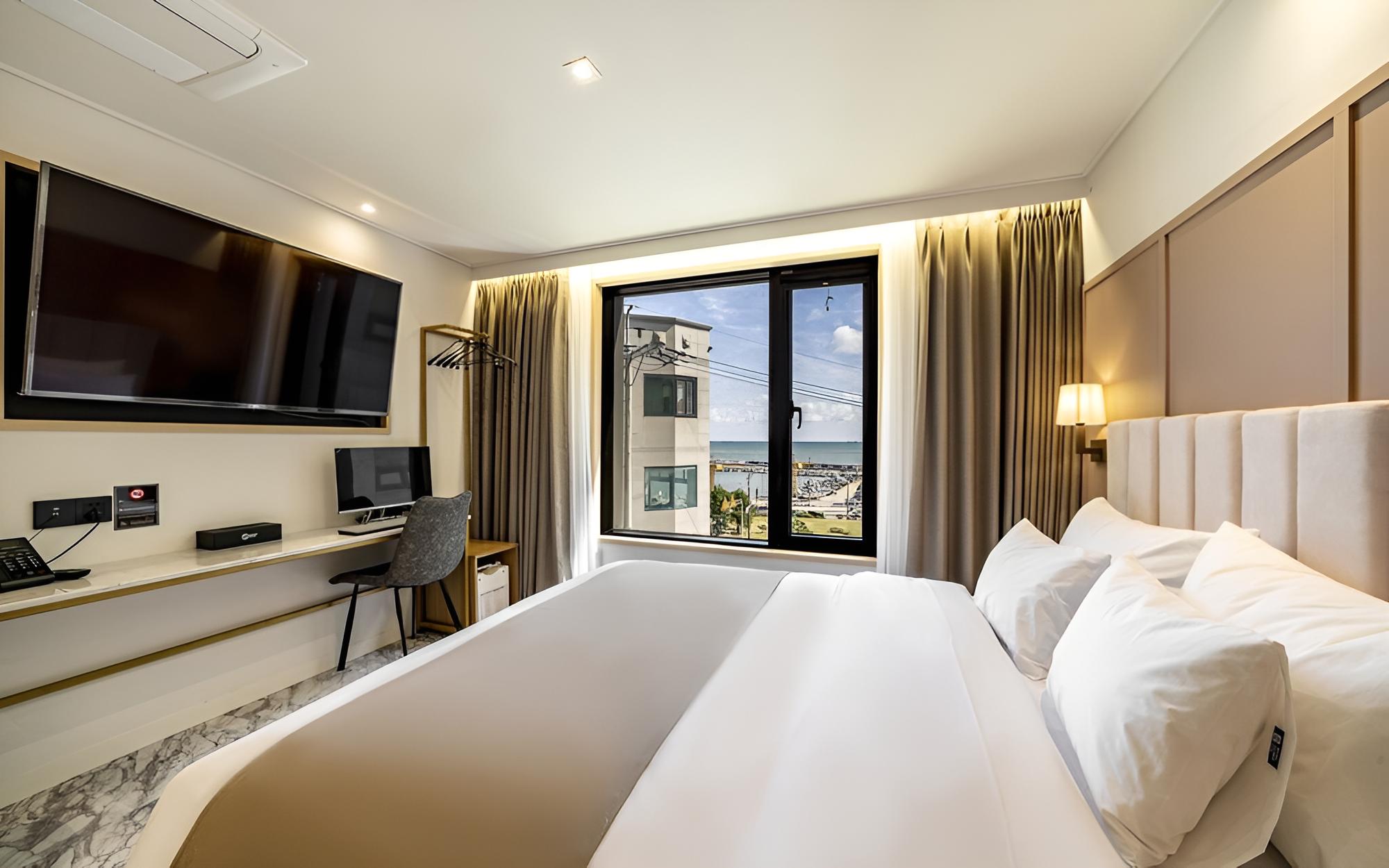 Busan Songjeong Brooks Hotel view 5