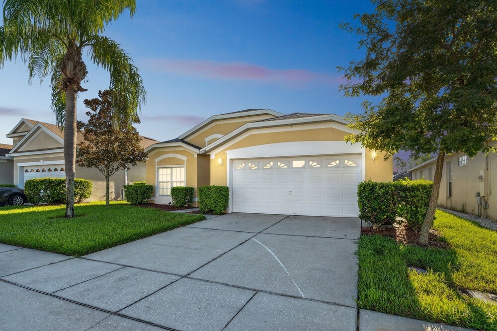 Magical Family Villa Minutes From Disney 4 Bedroom Villa by RedAwning - Image 3