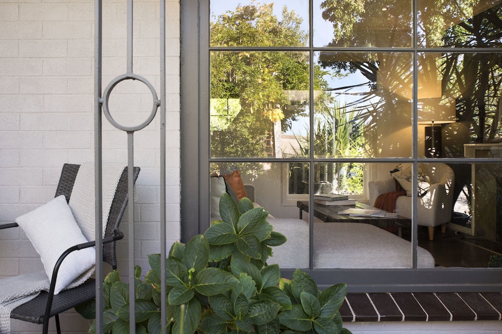 Hotel East St at Daylesford - Image 1