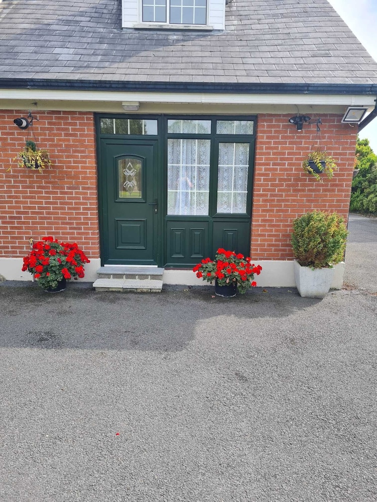 Ennis Vacations - Charming 1-bed Apartment in Barefield - Property Image 4