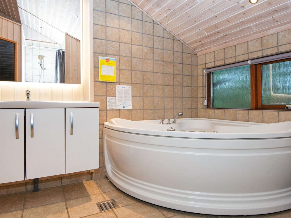 Luxury Spa Retreat in Bork - By Traum Ferienwohnungen view 3
