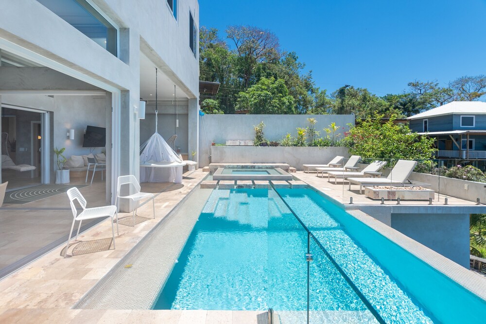 Todo Es Posible 4 Bedroom Home