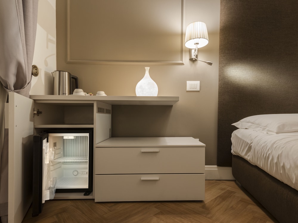 Daphne Guest Hause