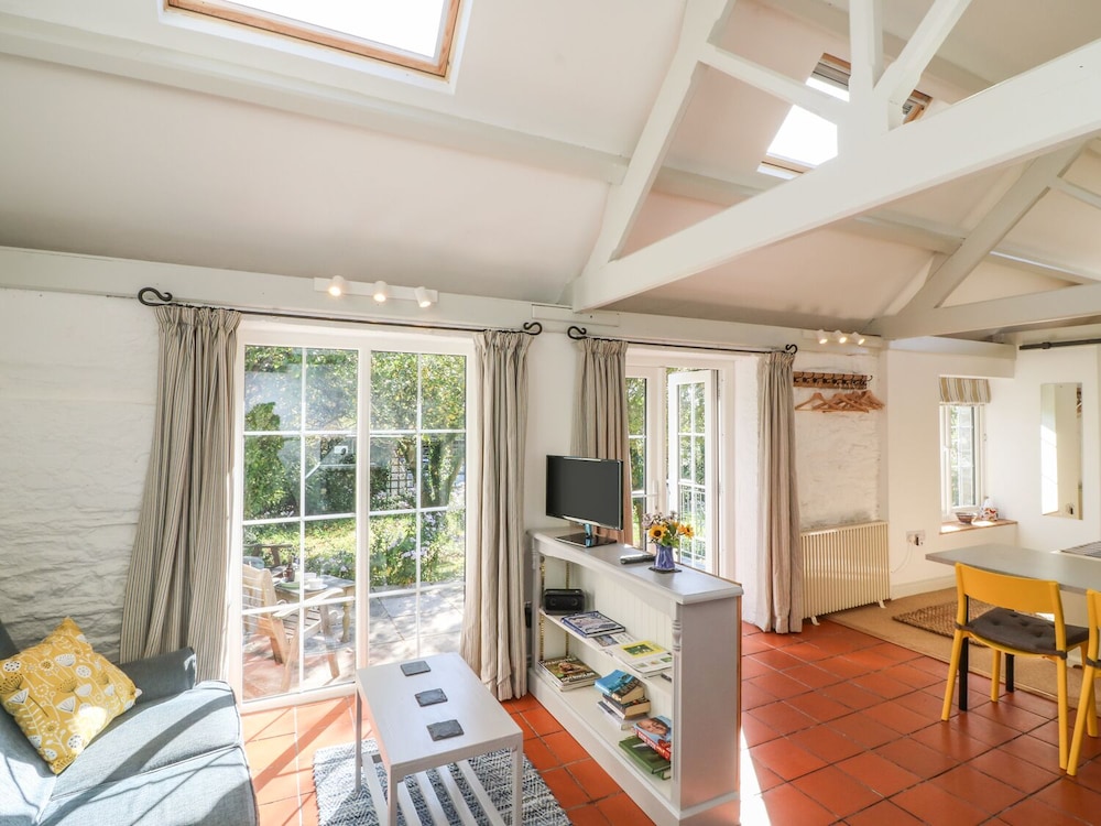 Yelverton Vacations - The Daffodil Shed - Property Image 23