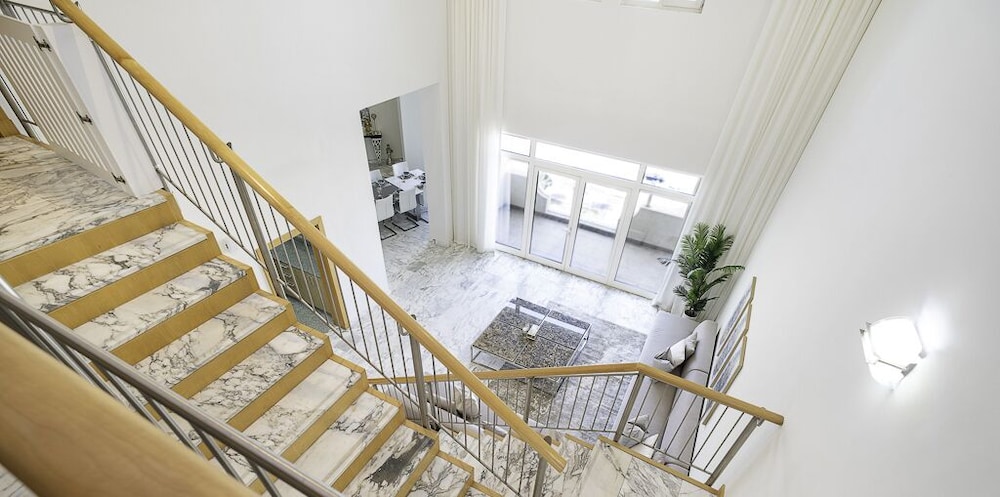 LUX The Shoreline Palm Island Penthouse